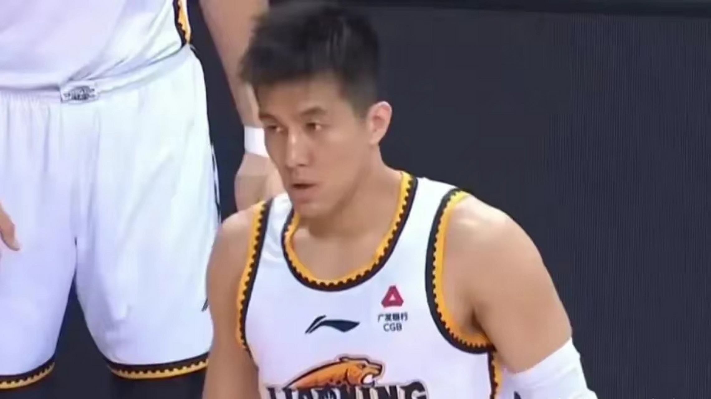 世俱杯-辽宁男篮客场失利，迎来挑战