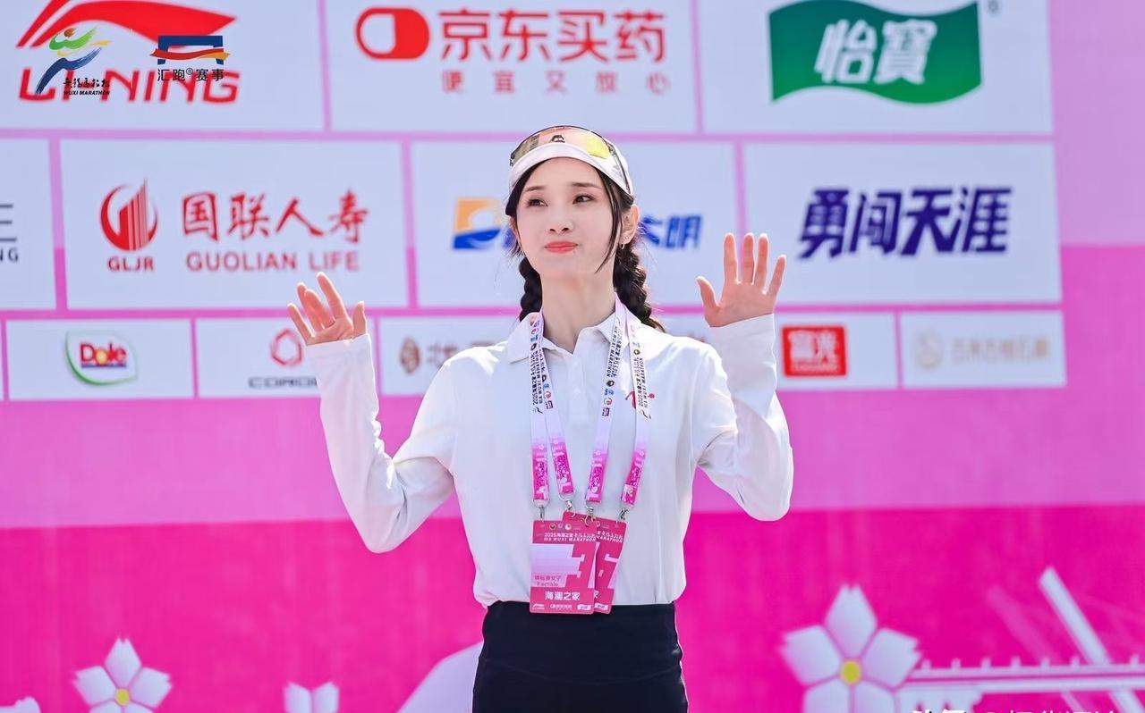 世俱杯参赛资格-运动场上女选手们展现出色实力，刷新记录