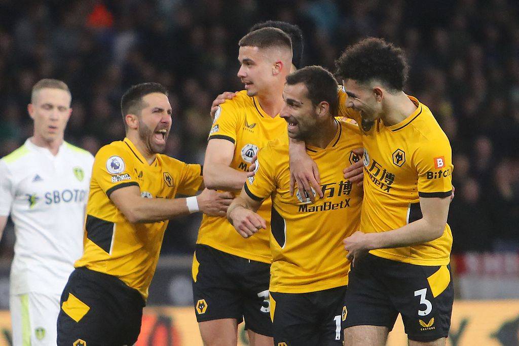 世俱杯参赛资格-狼队逐渐回暖，英超保级路仍任重道远