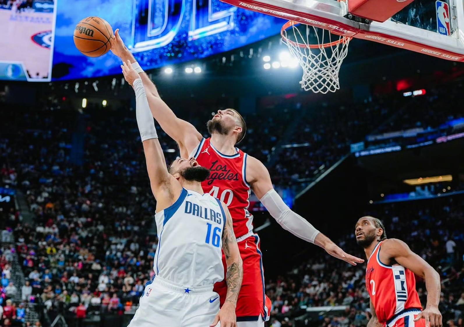 世俱杯官网-快船队客场击败独行侠