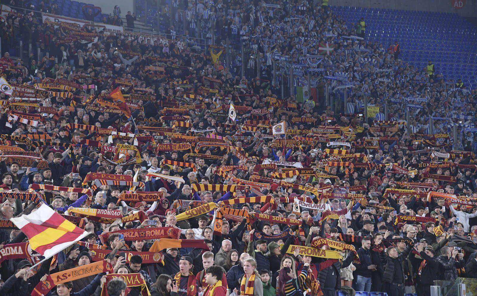 世俱杯-欧预赛引发球迷狂热,球场氛围热烈的简单介绍