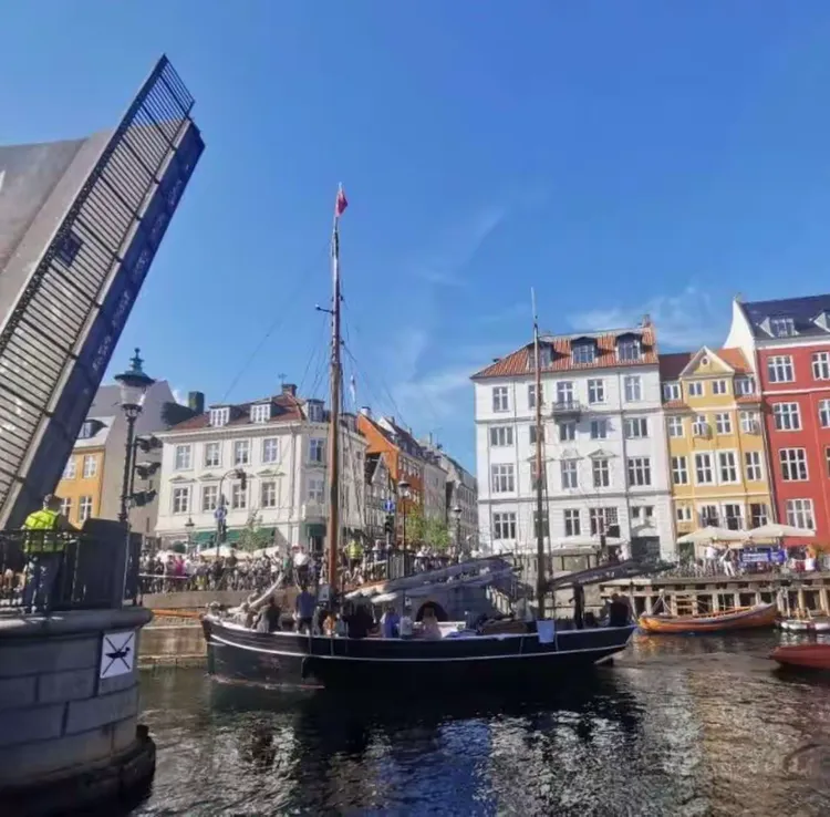 冰岛国家队客场胜出继续前进