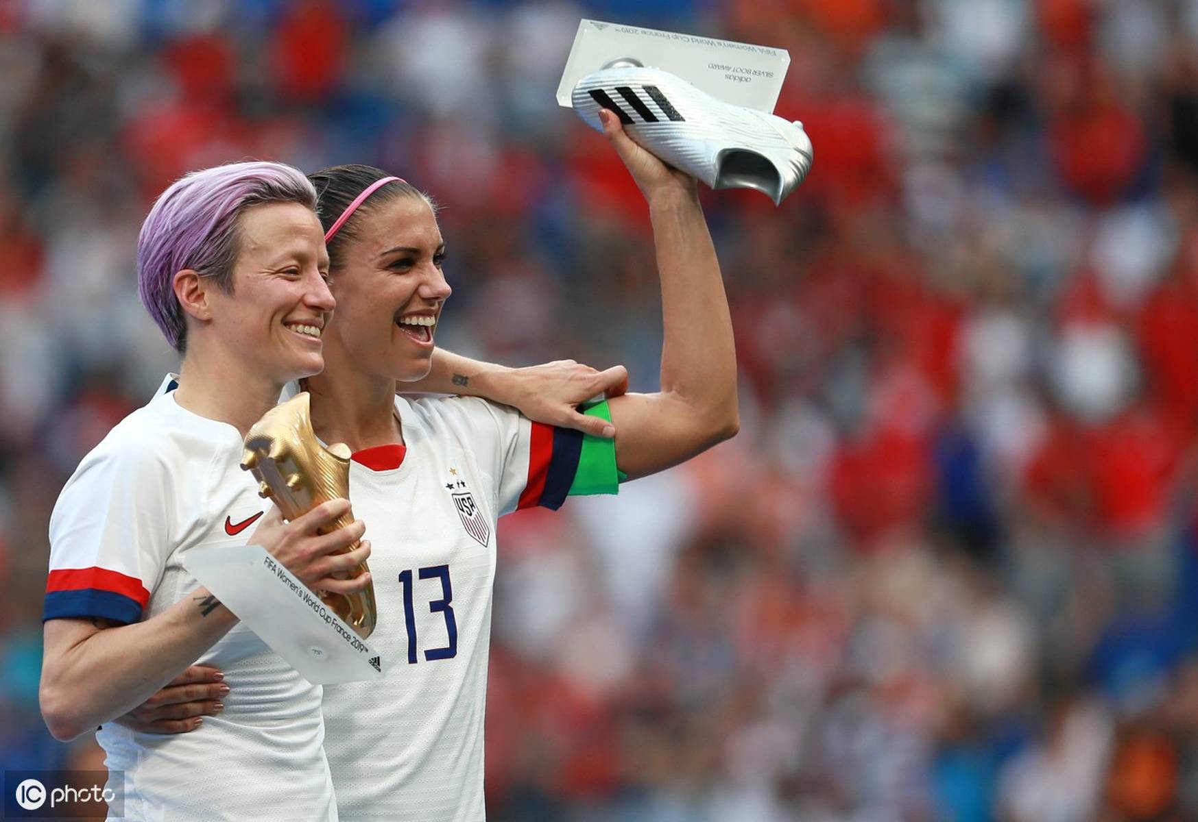 世俱杯2025-荷兰女足顶住压力，终以2-0战胜对手