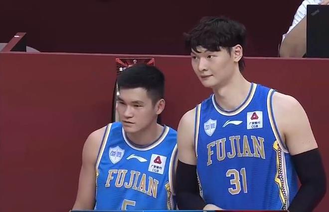 北京队翻盘福建队，王哲林刷新纪录